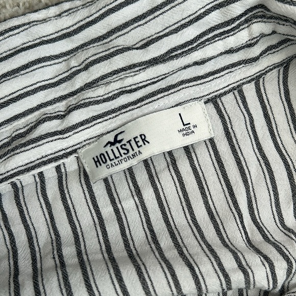 Hollister Cropped Shirt - Picture 3 of 3